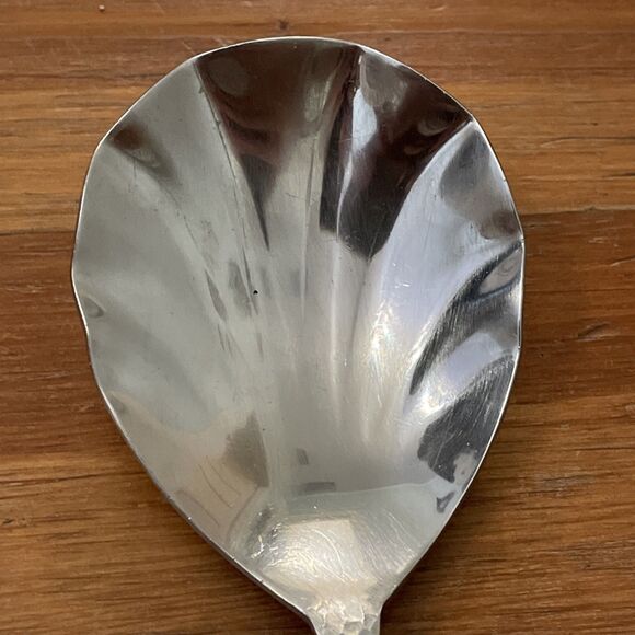 Reed & Barton Olde English Stainless 18/10 Serving Spoon Hammered Heritage Mint - Picture 11 of 15